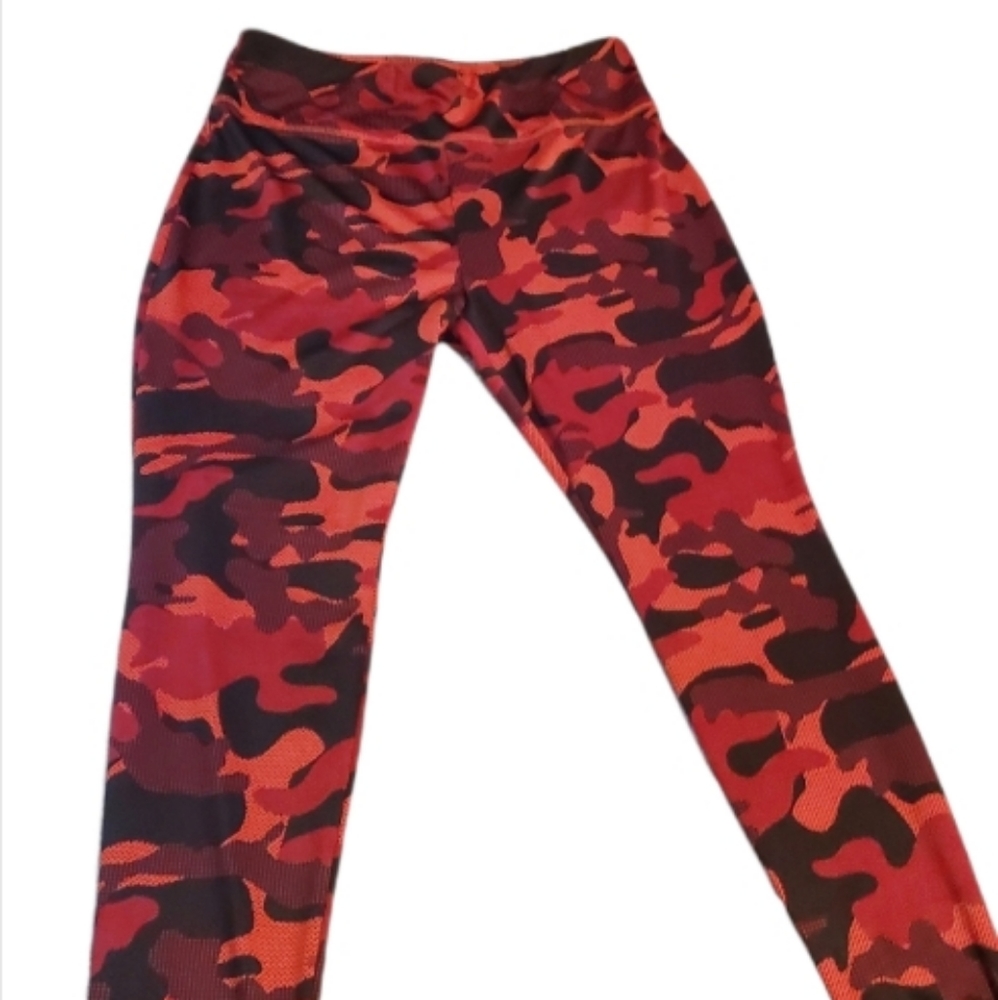 Camo print leggings